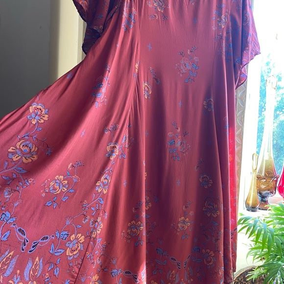 Urban Outfitters Kimchi Blue Floral Shift Dress Size M - Picture 5 of 9